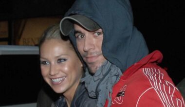 Enrique Iglesias y Anna Kournikova comparten la primera foto de su cuarto hijo en común