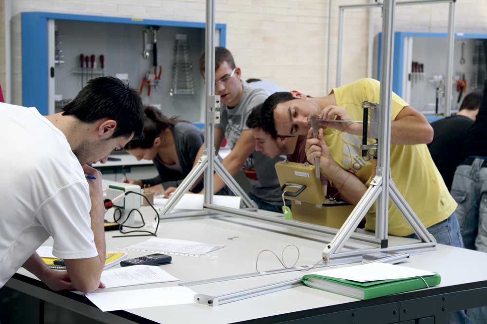 El proyecto PREstEO sobre rendimiento académico recoge datos de más de 1.300 estudiantes de la UMH