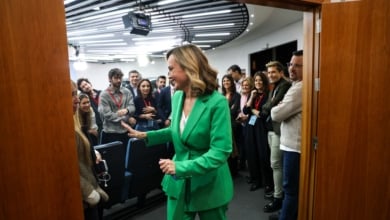 Pilar Alegría se despide ya del Gobierno para centrarse en su campaña en Aragón: "Vuelvo a casa, a mis raíces"