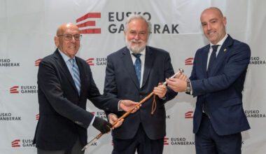 Eusko Ganberak relevo presidencia