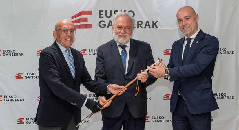 Eusko Ganberak relevo presidencia