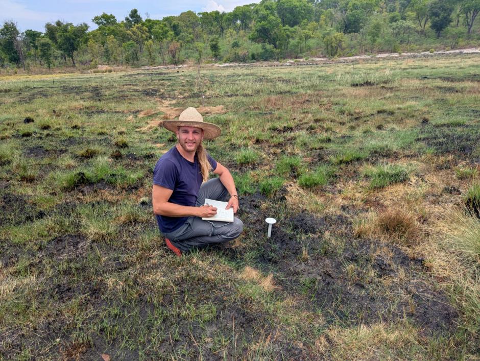 El investigador del Campus de Ponferrada Víctor Fernández participa en una expedición internacional liderada por National Geographic para proteger el delta africano del Okavango
