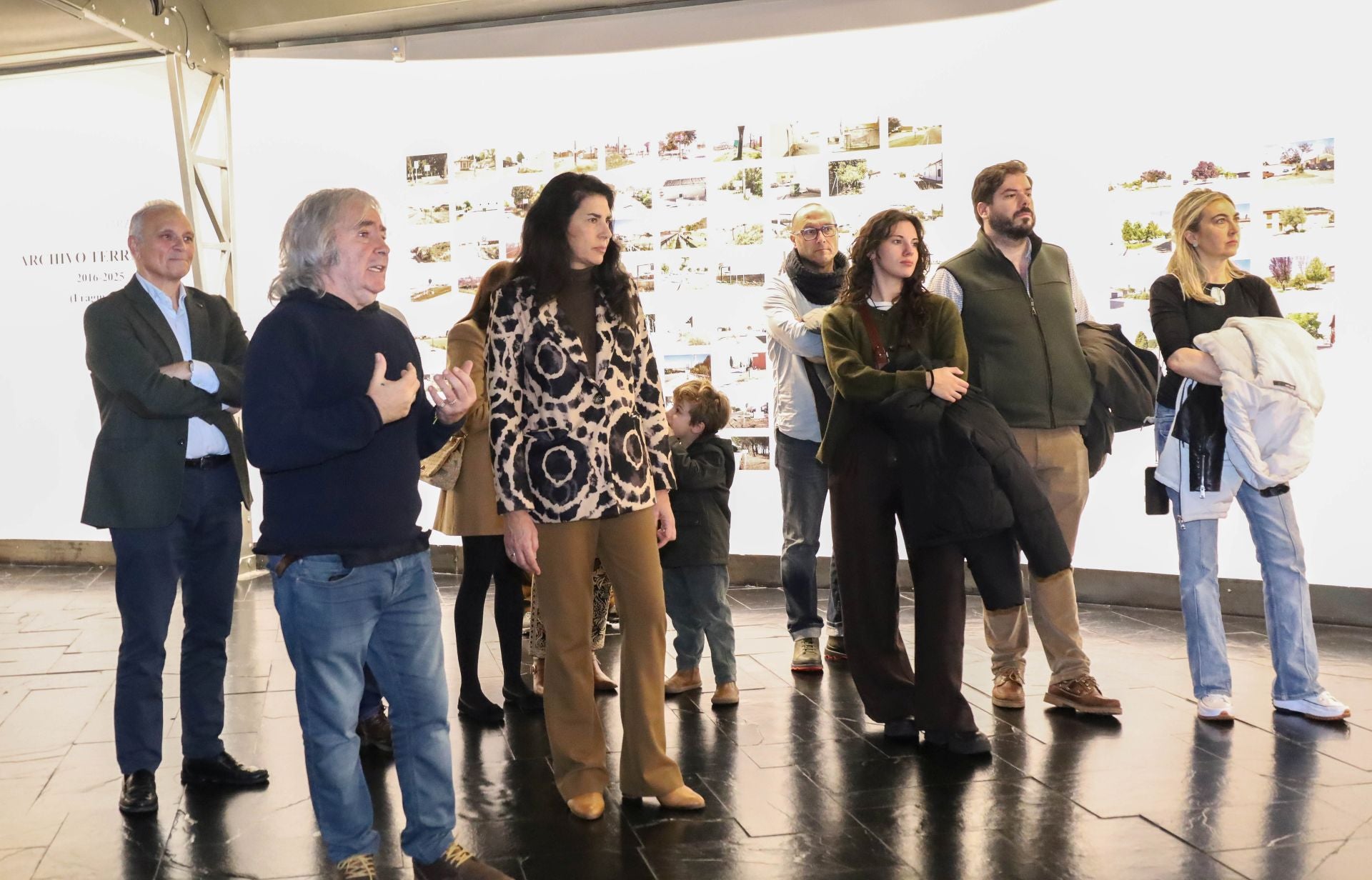 La cuadrícula con el objetivo documental de fotografa de Ayarza