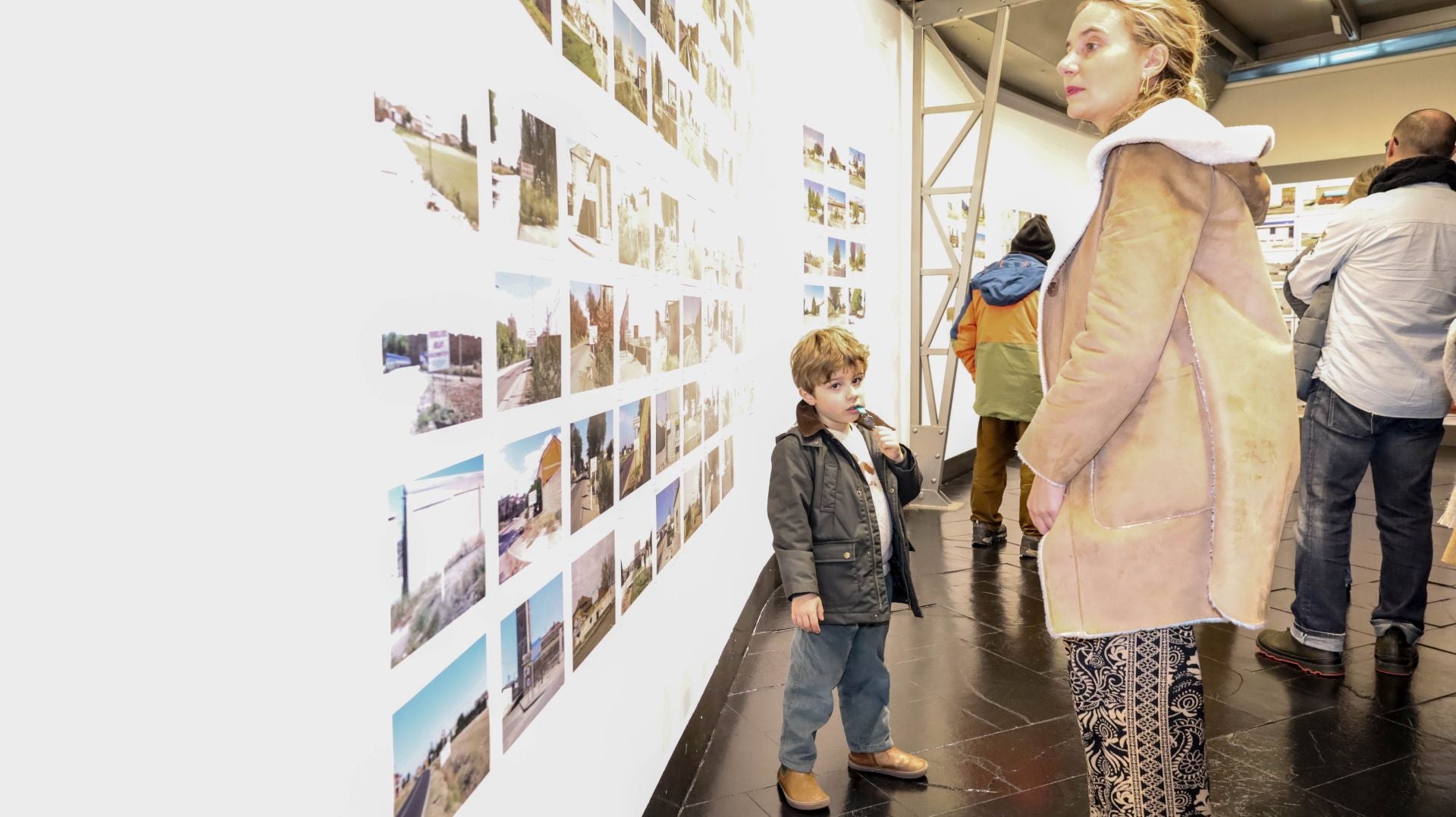 La cuadrícula con el objetivo documental de fotografa de Ayarza