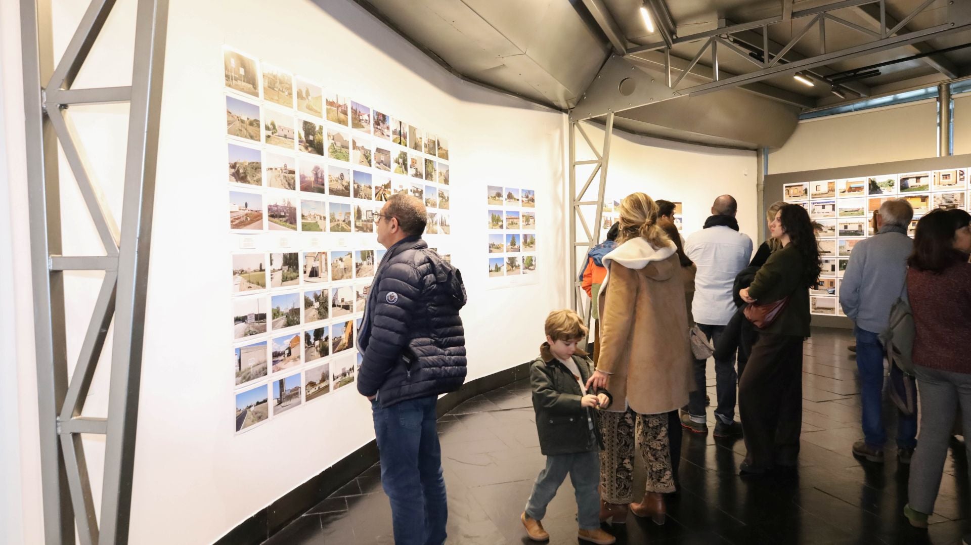 La cuadrícula con el objetivo documental de fotografa de Ayarza