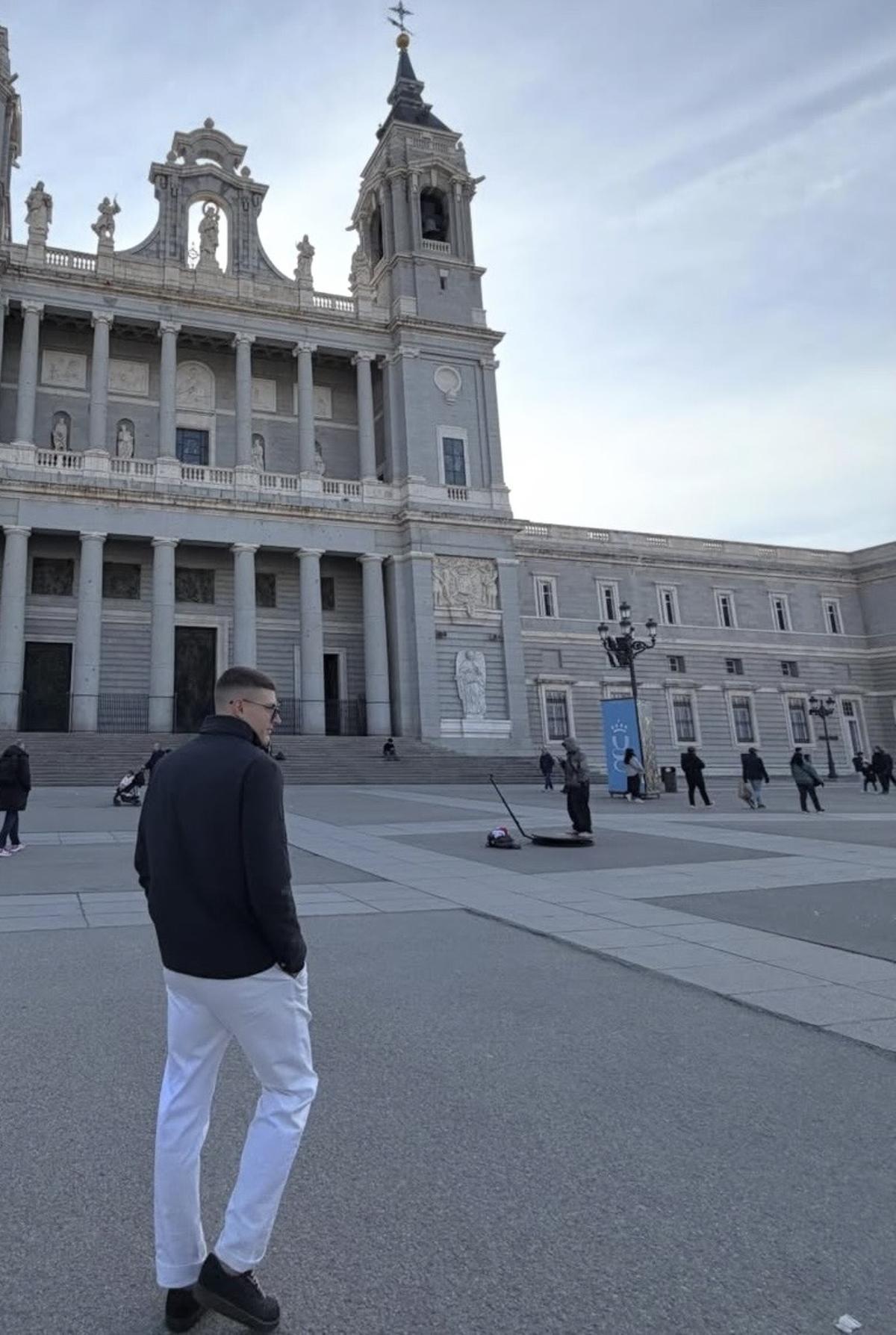 Lukovic disfruta de sus vacaciones en Madrid