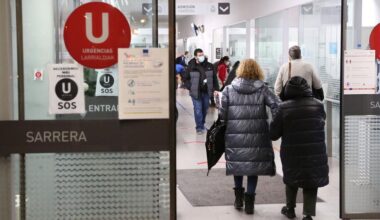 "Llevamos 12 horas en Urgencias para un ingreso por neumonía"