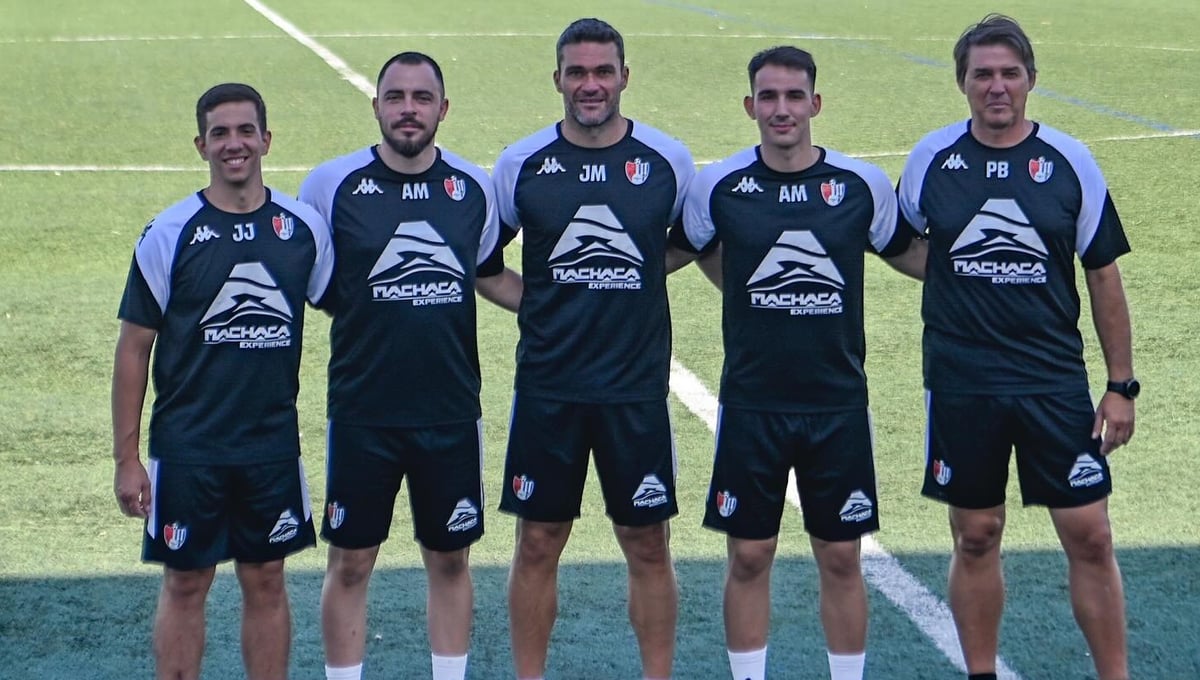 Jorge Molina: "El Betis puede aspirar a todo; tiene la plantilla más completa de los últimos años"