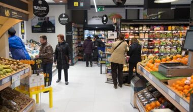 Un consorcio de inversores, liderado por Ángel Jareño, compra Uvesco (BM Supermercados)