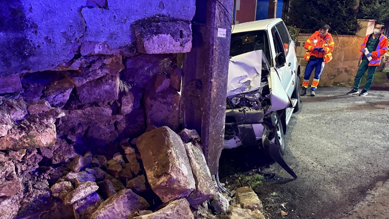 Muere un vecino de Rianxo de 65 años al salirse de la vía con su coche en Nochebuena