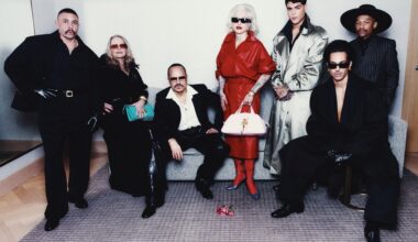 Mon Laferte y Lunay deslumbran en Fashion Awards con Willy Chavarría