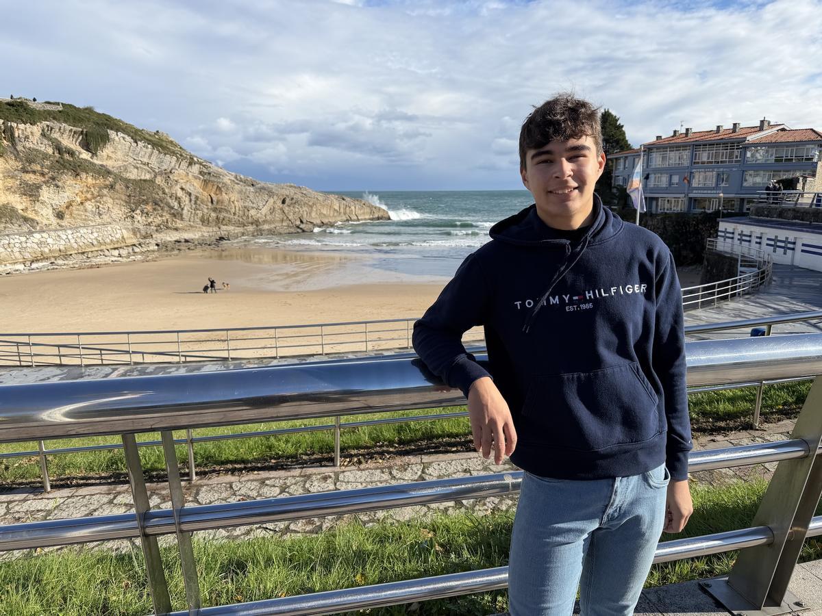 Néstor Díaz en El Sablón (Llanes).