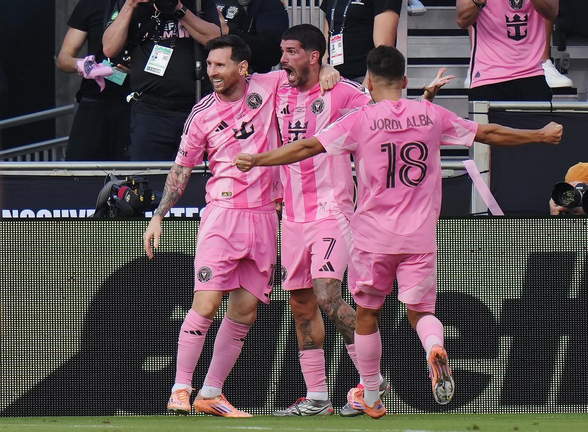 Jordi Alba, durante su último partido como futbolista profesional