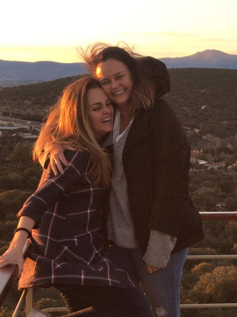 "¡Mi hermana! ¡Feliz feliz cumpleaños Meng! Estoy tan feliz de tenerte en mi vida, mi hermana mayor, la que siempre está conmigo en las buenas y en las malas, ¡siempre me apoyas", este es el mensaje que ha compartido Shaila para felicitarle el cumpleaños a Carmen Morales