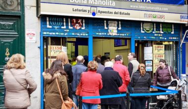Ganar el gordo de Navidad es como encontrar un grano concreto de arroz en treinta platos de paella