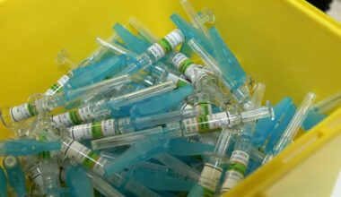 PSOE critica "la lentitud" del Gobierno riojano en el despliegue de la vacunación antigripal pese al adelanto del pico