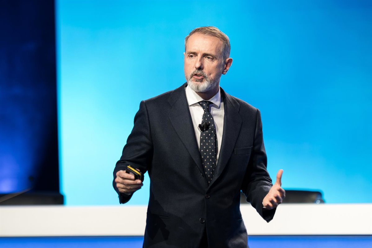 Murtra (Telefónica) reconoce conversaciones sobre operaciones de M&A en "cada uno" de sus mercados