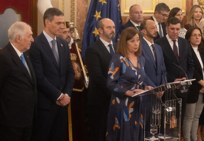 El Parlamento celebra la Constitución de 1978 en un clima de crispación política y sin la mitad de los grupos Archivo - La presidenta del Congreso, Francina Armengol, interviene durante el acto institucional por el Día de la Constitución, en el Congreso