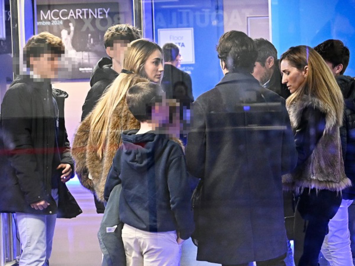 Raphael, querido y arropado por sus hijos y nietos en su concierto en Madrid