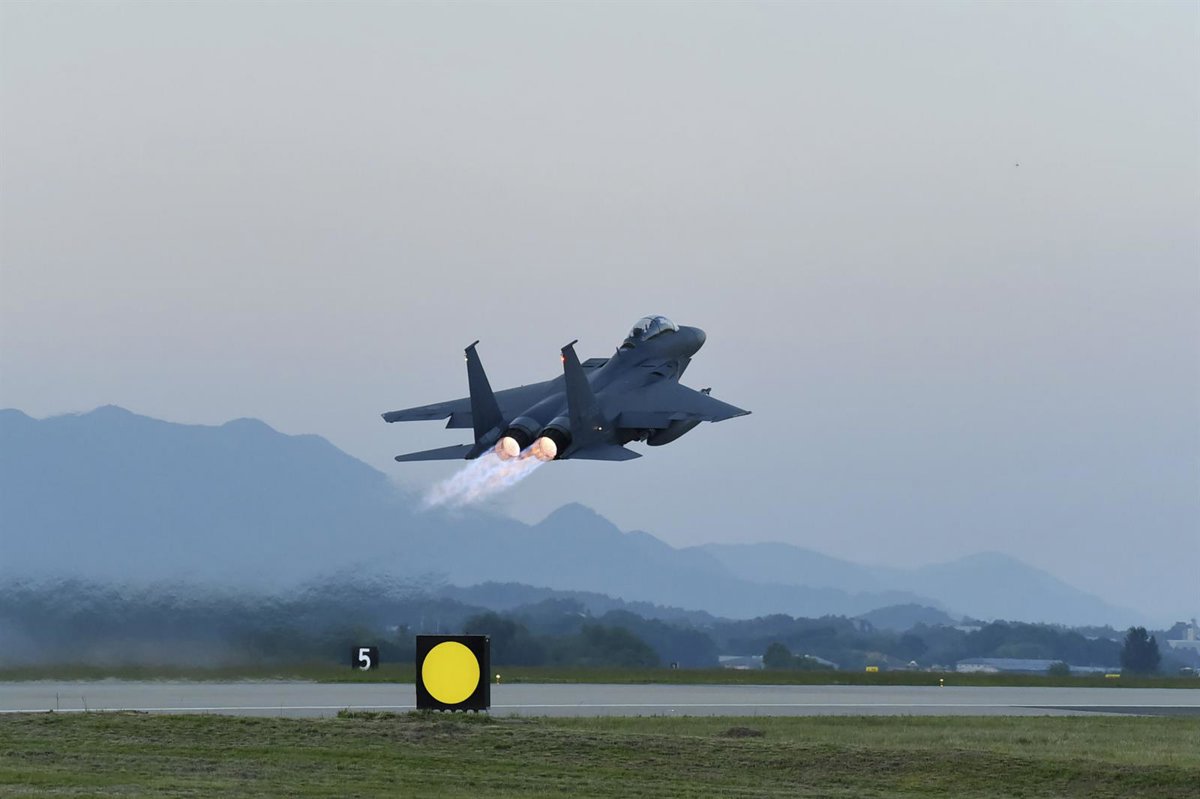 Casi una decena de aviones militares rusos y chinos entran en la zona de defensa aérea de Corea del Sur