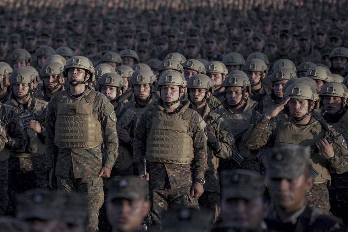 Condenados en El Salvador a penas de hasta 1.335 años de prisión cientos de pandilleros de la MS-13