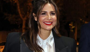 Nuria Roca sorprende con camisa vaquera y el accesorio más peculiar y tendencia del 2026