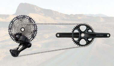 Shimano abarata el Di2 para gravel con el nuevo GRX RX717 de 1x12