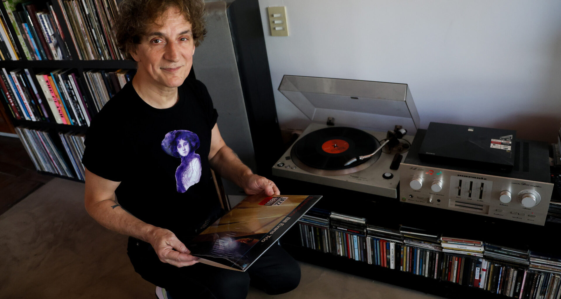 Fernando Samalea cuenta más secretos del rock en su nuevo libro, y toca en vivo con múltiples proyectos