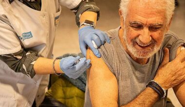 Salud amplía la vacunación sin cita previa en pleno repunte de casos de gripe y covid