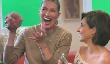 El bonito detalle Anne Igartiburu con Adela González: «¡De esto va la Navidad!»