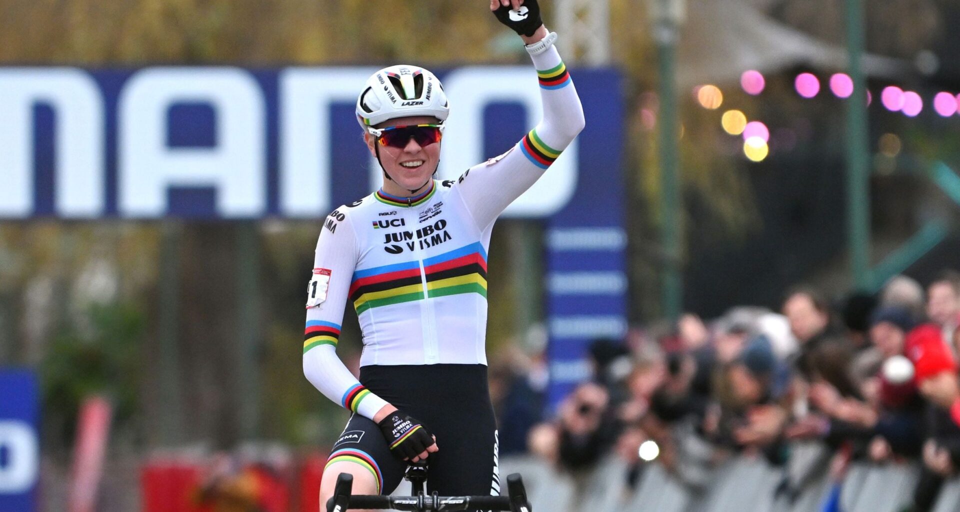 Fem van Empel, campeona del mundo de ciclocross y corredora del Visma-Lease a Bike, cuelga la bicicleta a los 23 años para cuidar de su salud mental