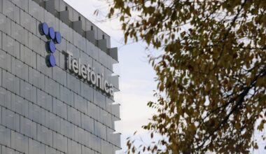 Telefónica deja el ERE en 4.539 tras la última reunión y UGT acepta la oferta