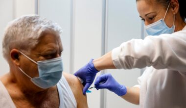 Sanidad y las CCAA pactan el protocolo ante la gripe y virus respiratorios: recomendación de mascarilla y cuatro escenarios de riesgo