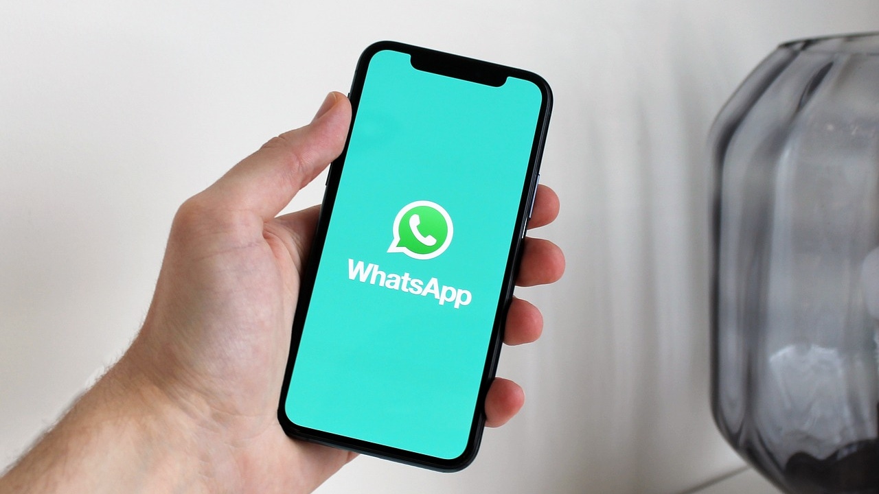 La lista de teléfonos en las que dejará de funcionar WhatsApp el 1 de enero