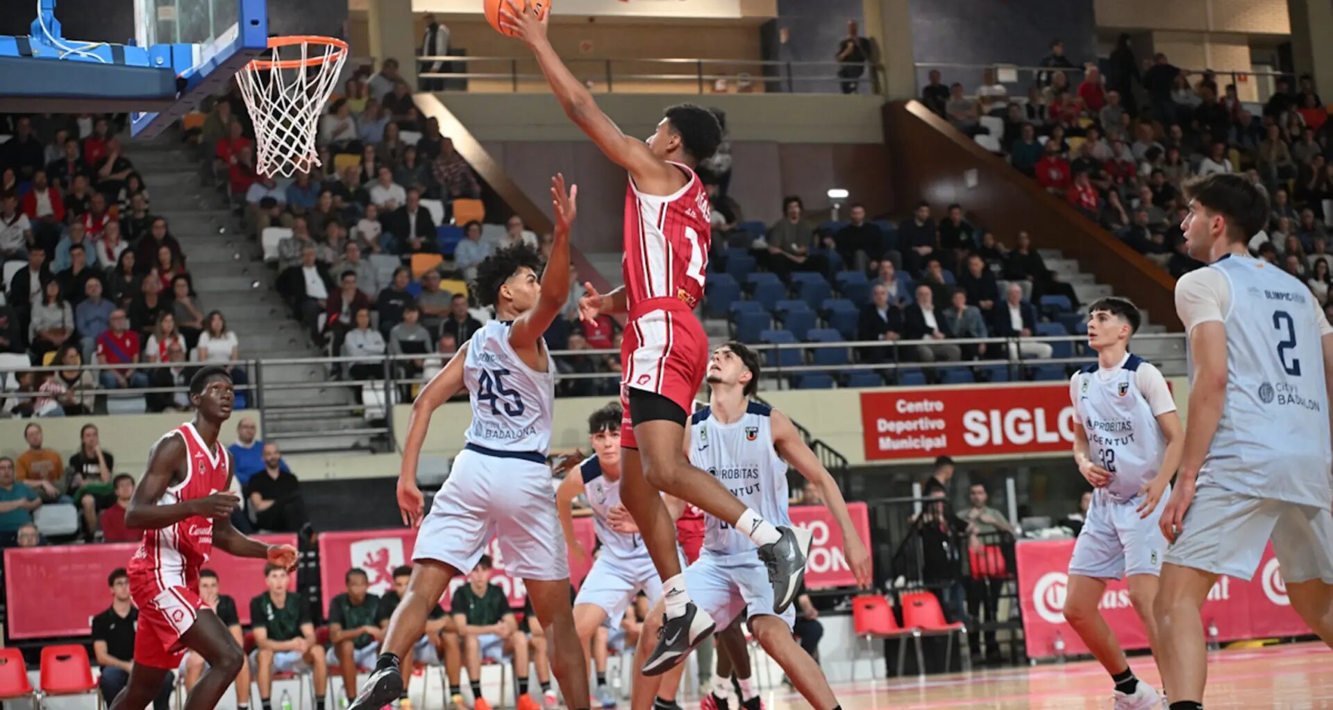 Exhibición del Casademont U22 ante el Valencia