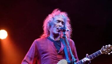 Muere a los 63 años Robe Iniesta, el histórico cantante, fundador y alma de Extremoduro