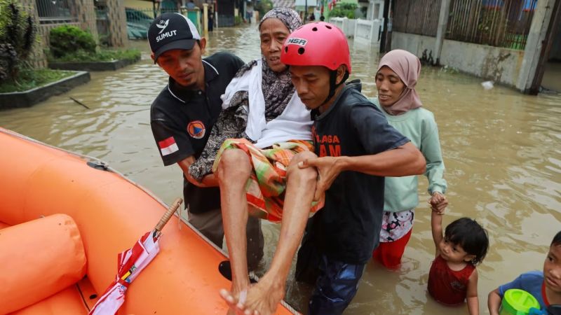 Tormentas mortales arrasan Asia y dejan más de 1.000 muertos y cientos de desaparecidos