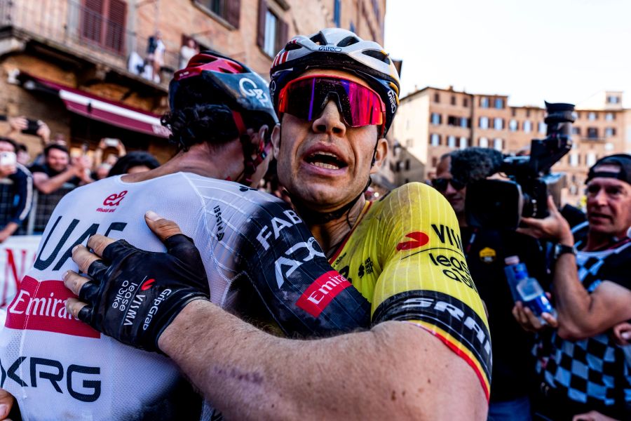 Isaac del Toro incendió el Giro y mucho más en Siena