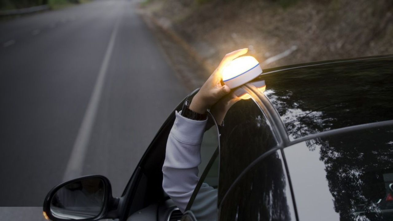 «¿Qué quieres, bajarte del coche para poner el triángulo y que te atropellen?»