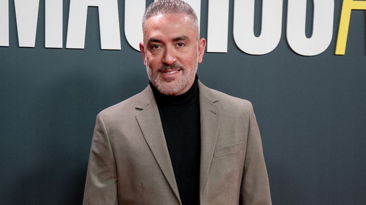 Kiko Hernández y su marido Fran Antón abandonan la huelga de hambre - La Voz de Galicia