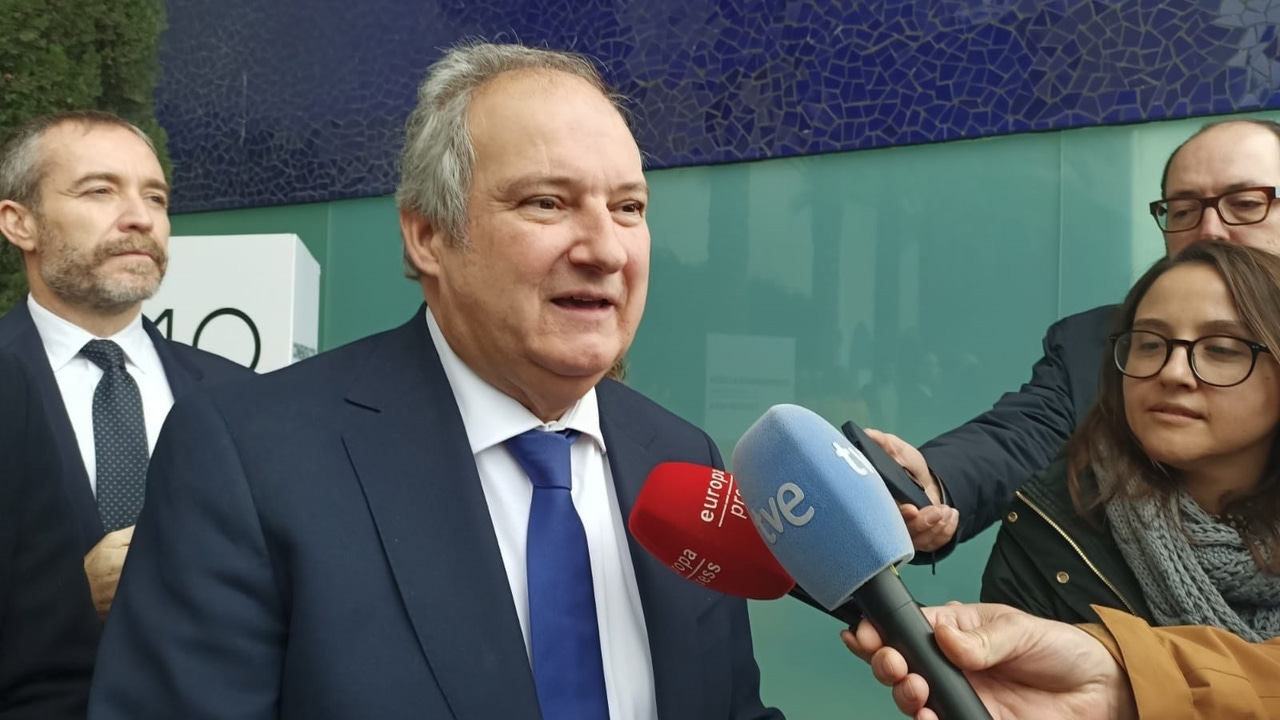 El Plan Auto+ no cubrirá la lista de espera del Moves ni los puntos de recarga