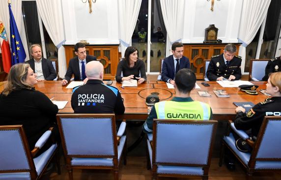 noticias/imagen-asociada/2025/12/junta_local_seguridad_diciembre_2025_4.jpg