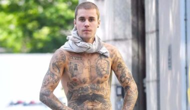 su mujer Hailey, muy preocupada