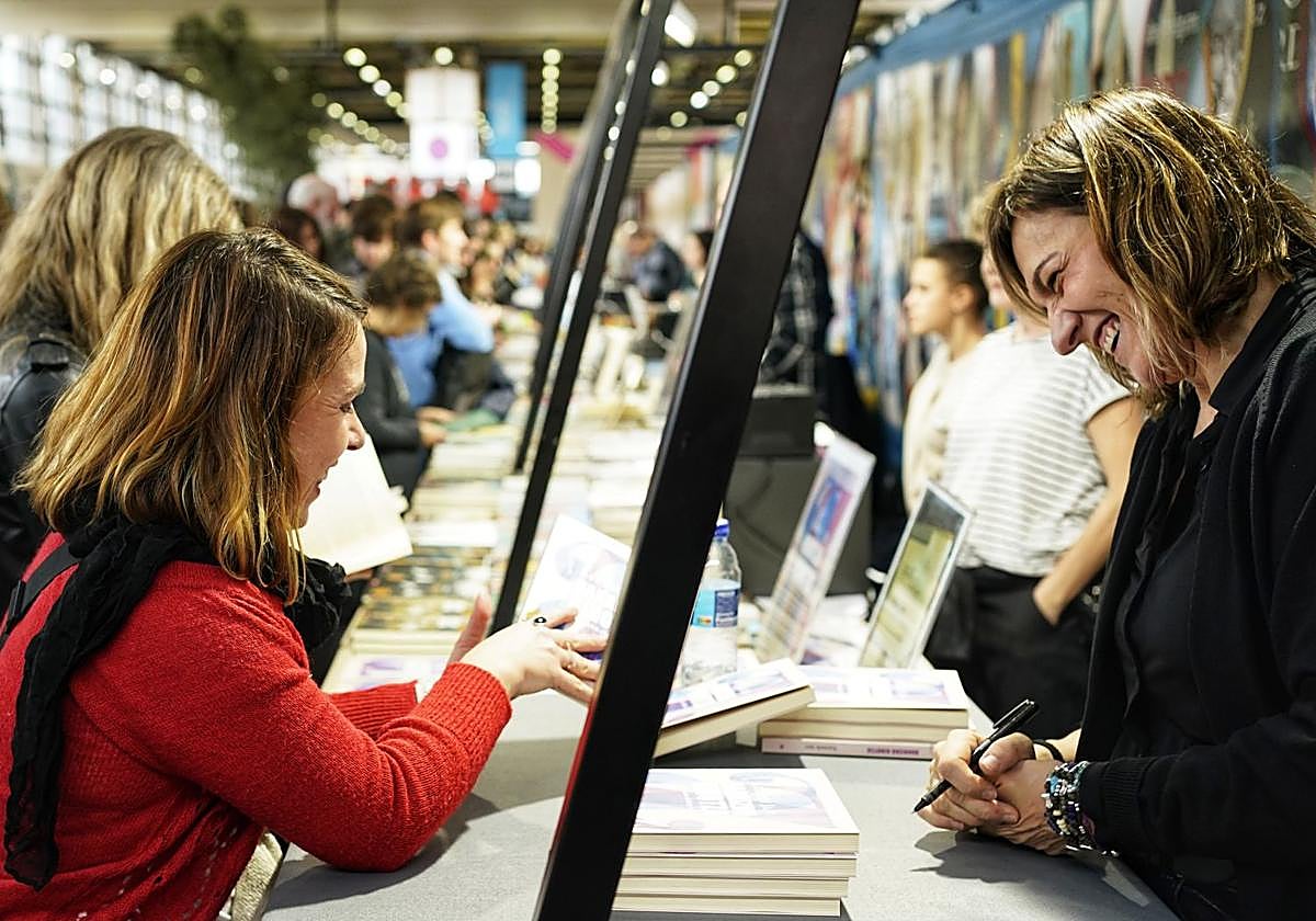 «Una mujer ha traído todos mis libros en una mochila para que se los firme»