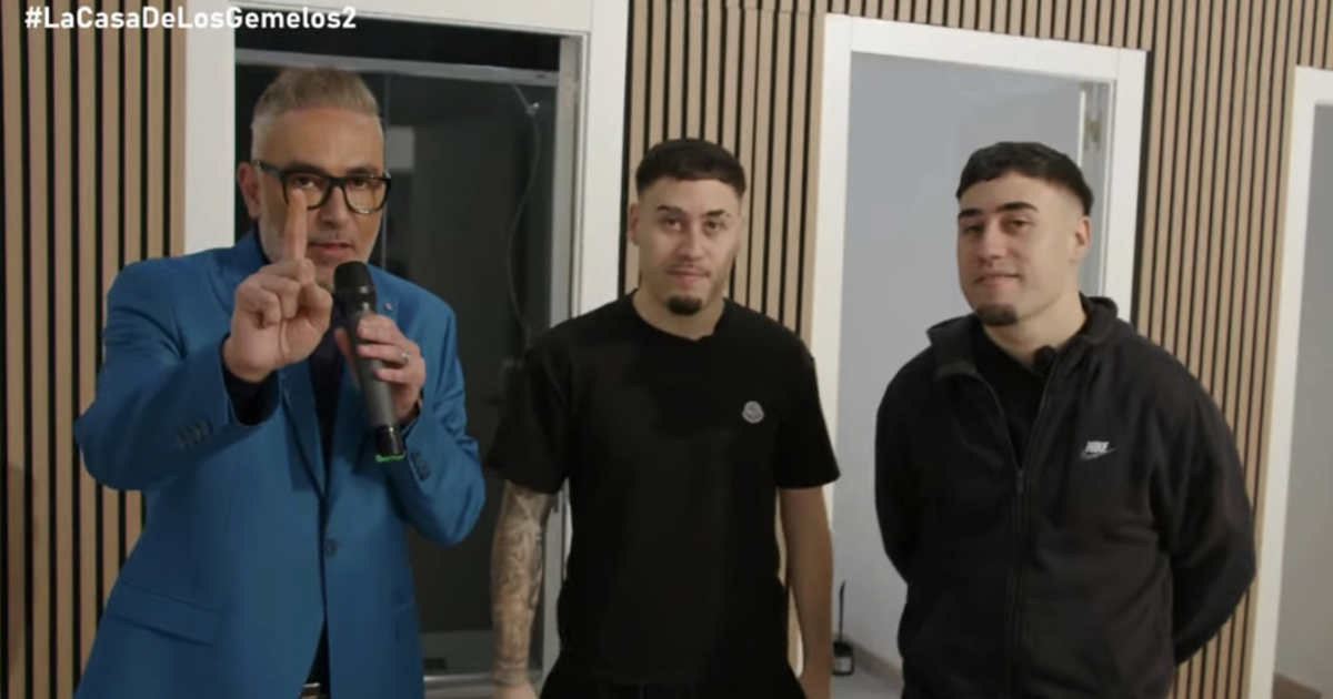 el motivo apunta a Kiko Hernández