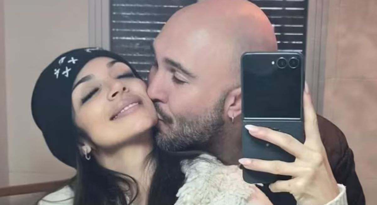 la foto con dedicatoria a su novia bailarina cuatro meses después de su separación de Irene Rosales