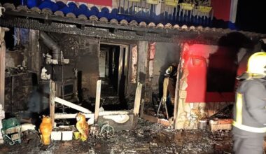 Muere una persona y otras seis resultan afectadas por un incendio en una vivienda en Palas de Rei - La Voz de Galicia