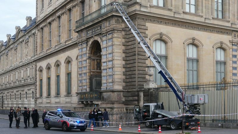 Según una investigación del Senado de Francia, los ladrones del Louvre escaparon en solo 30 segundos