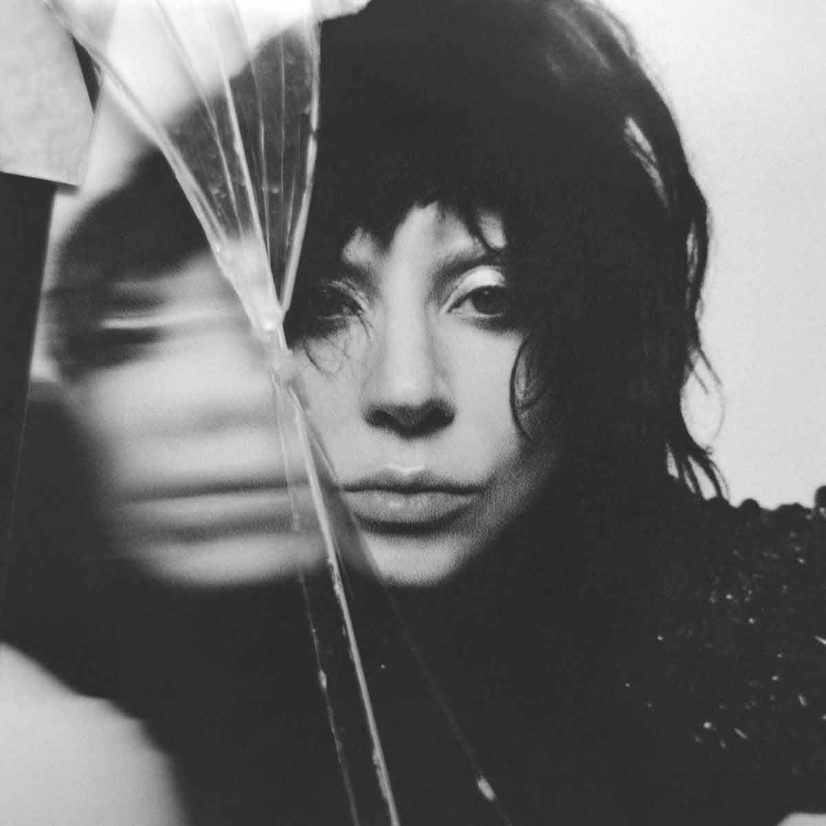 Portada de Mayhem, disco de Lady Gaga