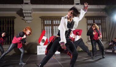 ¿Qué es el Q-pop, la música que mezcla el quechua con el estilo de las bandas de K-pop?